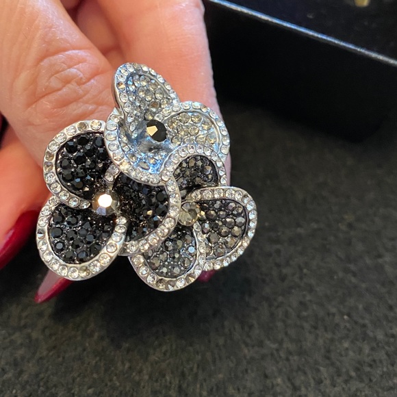 Flower crystal cluster ring size 7 - Picture 4 of 4